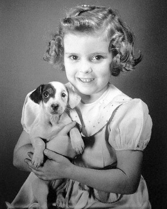 [girl and puppy1[2].jpg]